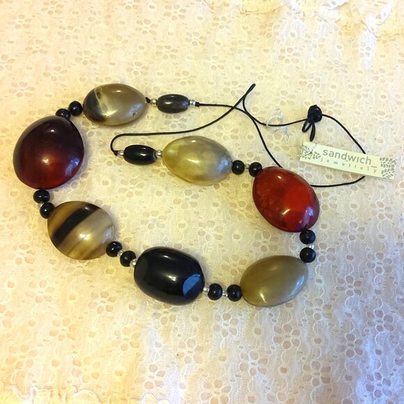 Vintage NEW sandwich jewellery Red Black Beige Oval Beads VTG Art Deco Necklace - Picture 3 of 7